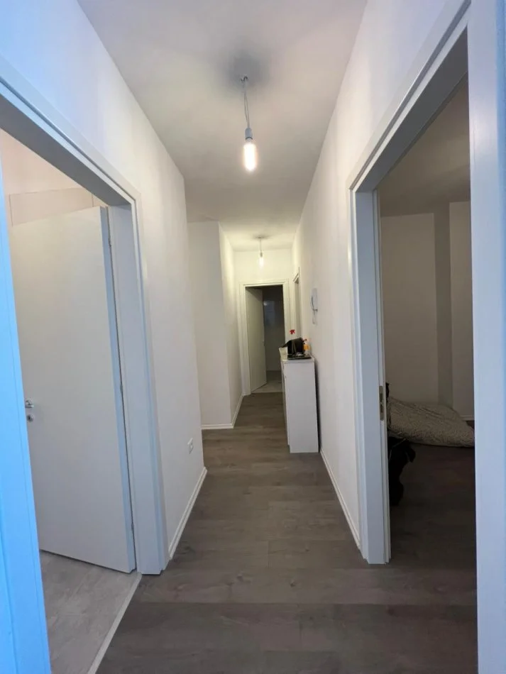 Tirane, jepet me qera apartament 2+1+Ballkon , 86 m² 500 € (City park)