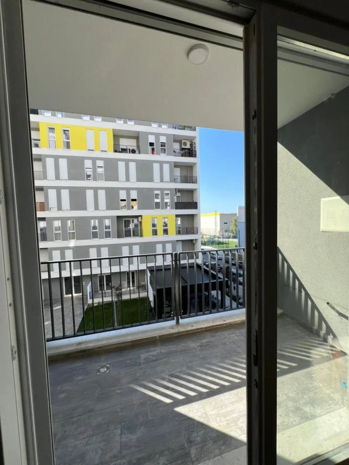 Tirane, jepet me qera apartament 2+1+Ballkon , 86 m² 500 € (City park)