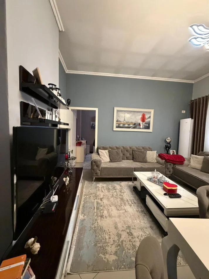 Tirane, shitet apartament 2+1 Kati 8, 105 m² 170.000 € (Astir)
