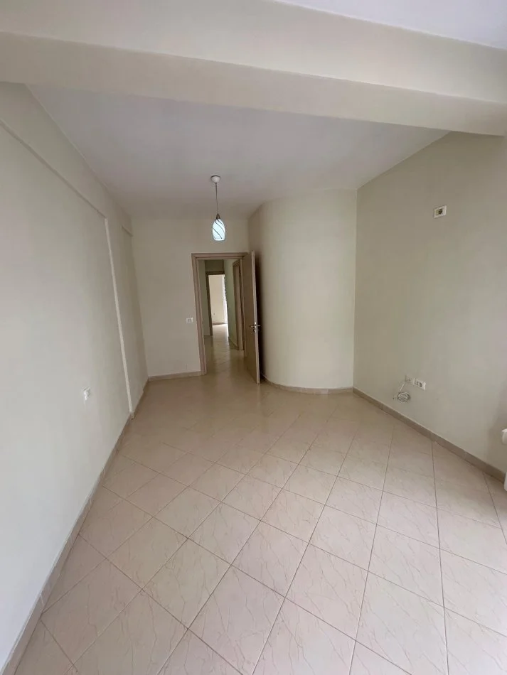 Tirane, shitet apartament duplex Dublex Kati 2, 159 m² 279.998 € (Kodr)