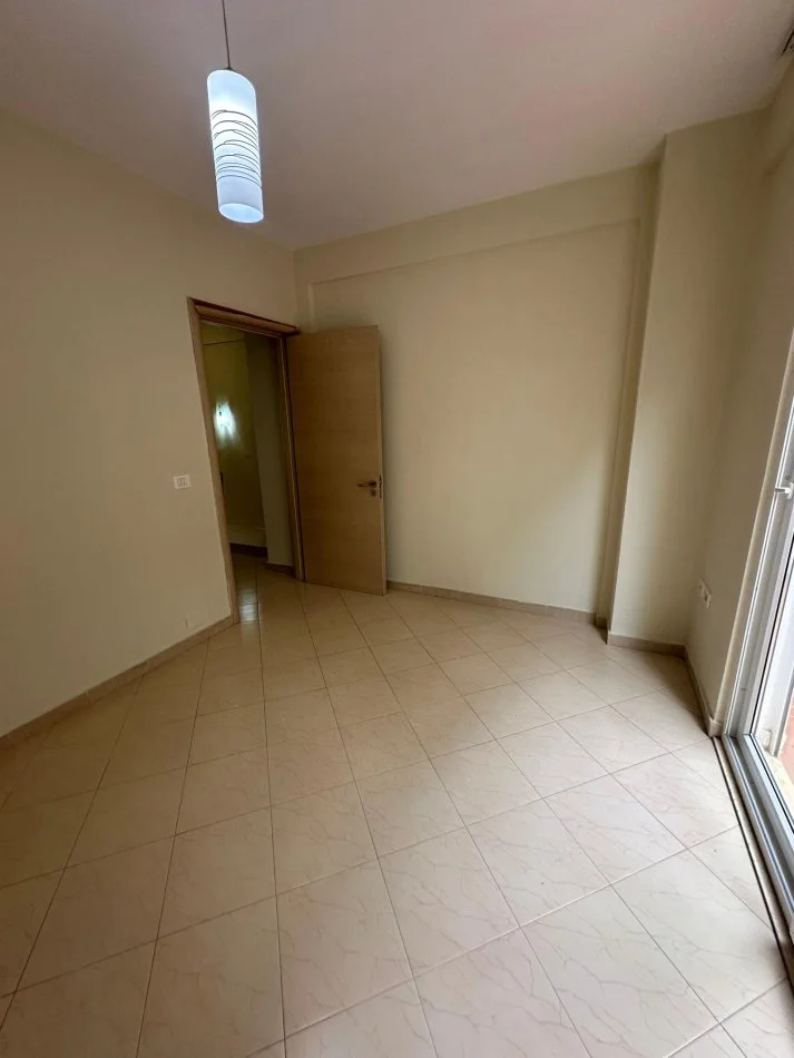 Tirane, shitet apartament duplex Dublex Kati 2, 159 m² 279.998 € (Kodr)
