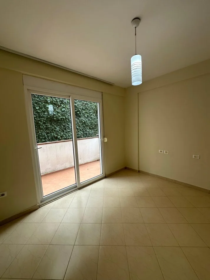 Tirane, shitet apartament duplex Dublex Kati 2, 159 m² 279.998 € (Kodr)