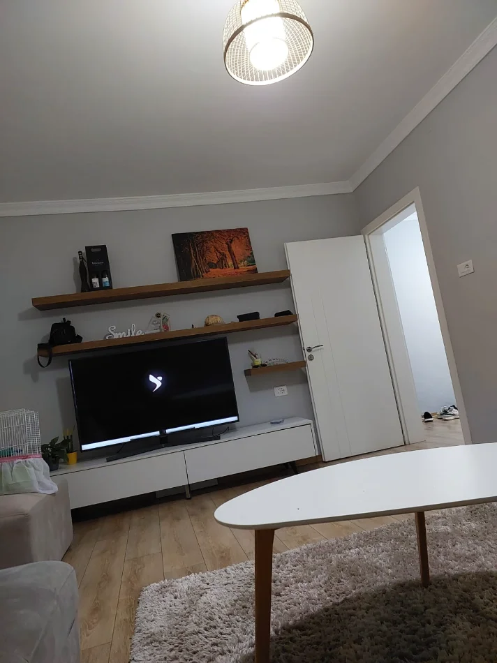 Tirane, shitet apartament 1+1 Kati 6, (Rruga Riza Cuka)