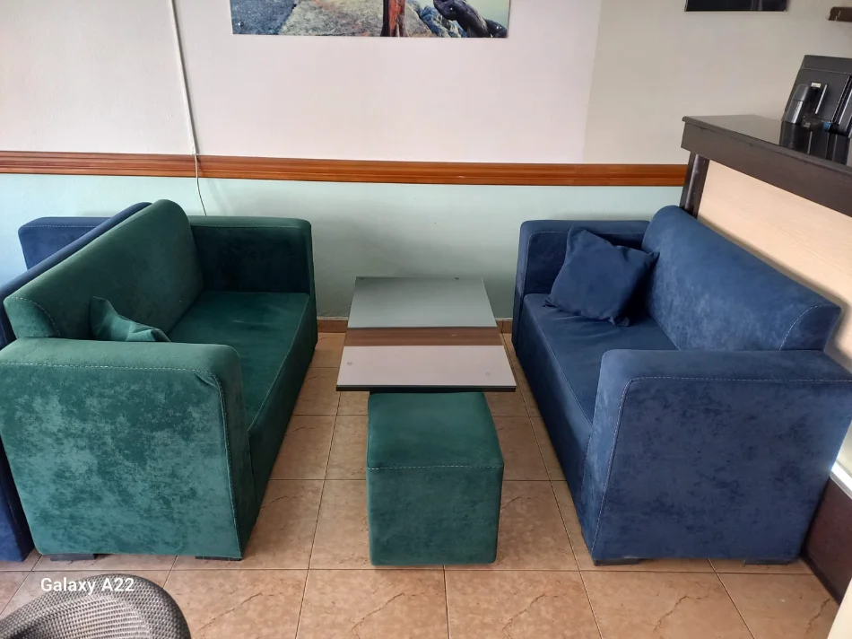 Kruje, shes Poltrone 100 €