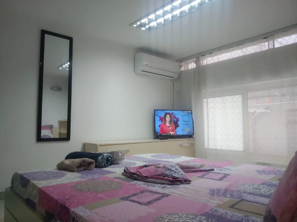 Tirane, jap me qera apartament 1+1+Ballkon Kati 2, 49 m² 370 € (Rruga 5 maji)