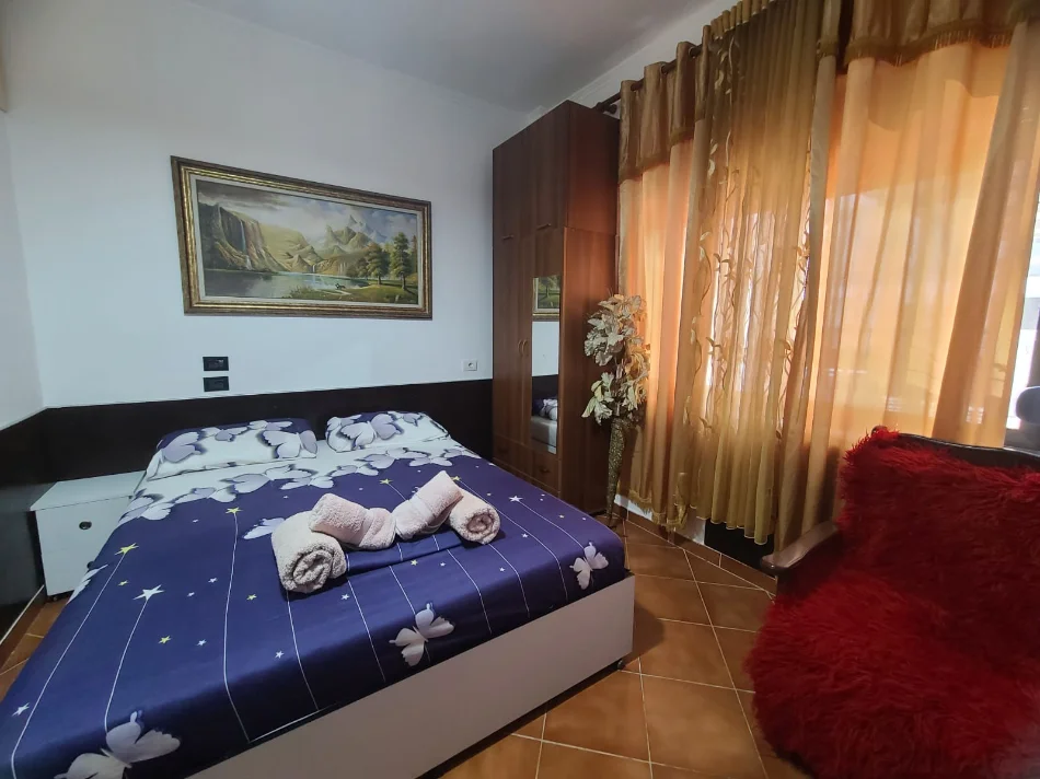 Tirane, jepet me qera garsonier 1+1 , 40 m² 330 € (Rruga guri I madhi)