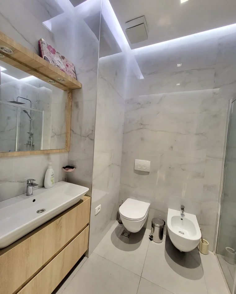 Tirane, jepet me qera apartament 1+1 Kati 4, 76 m² 800 € (Delijorgji)