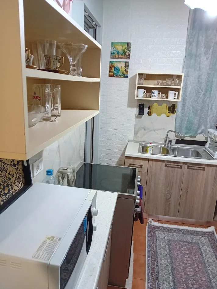 Tirane, jepet me qera apartament 1+1 Kati 3, 57 m² 580 € (Rruga Ali Pashe Gucia)