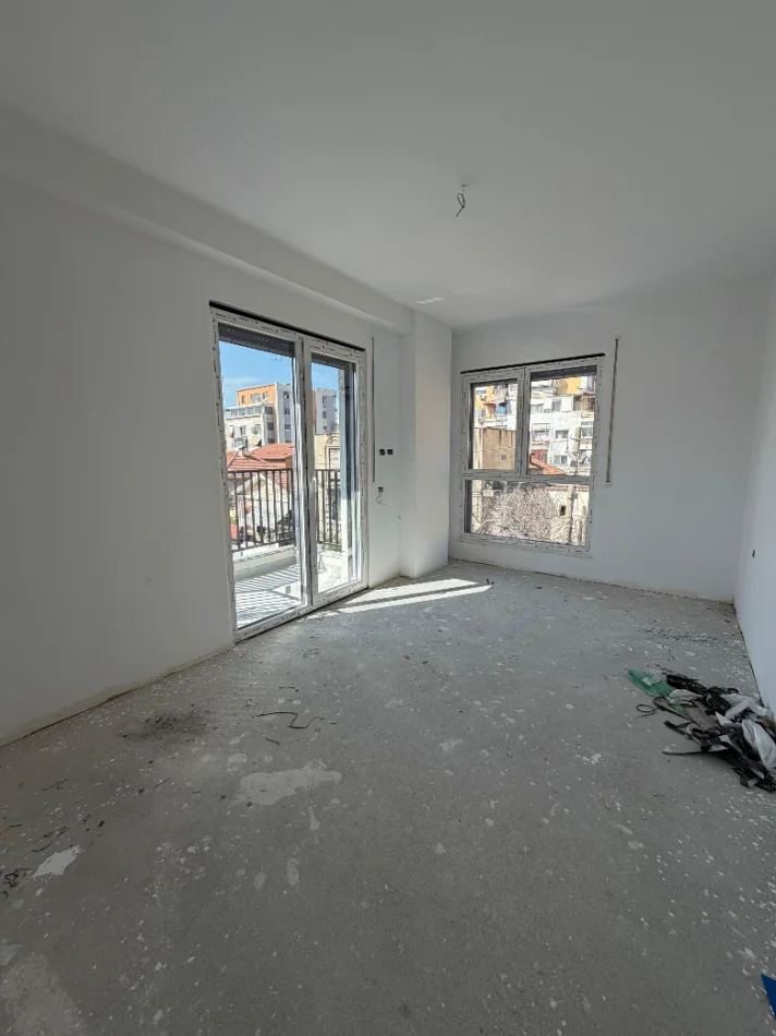 Shitet Apartament 2+1 – Ali Demi, Tregu Elektrik