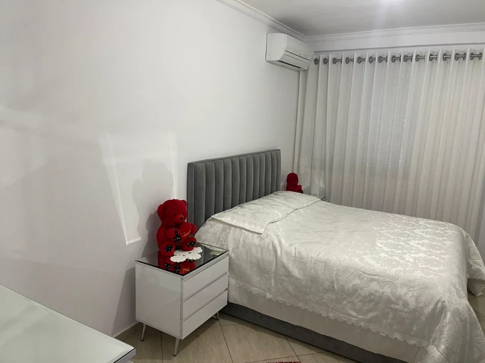 Tirane, shitet apartament 2+1 , 91 m² (Filip Jano)