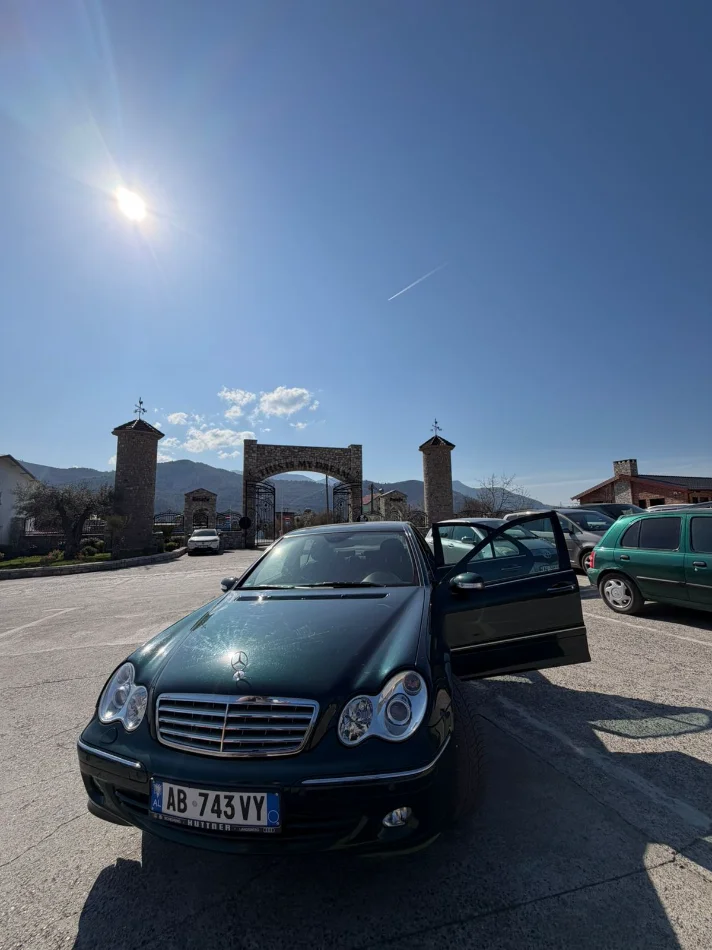 Elbasan, shes makine | veture Benzin+Gaz, ulliri automatik Kondicioner 21.700 km 6.000 €