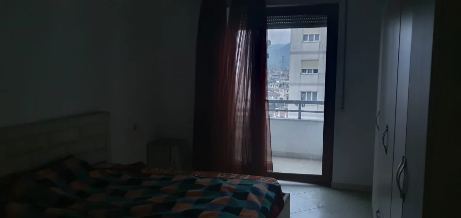 Tirane, shitet nga Pronari, pa-komision apartament 2+1+Aneks+Ballkon Kati 6, 92 m² 135.000 € (kthesa e kamzes)