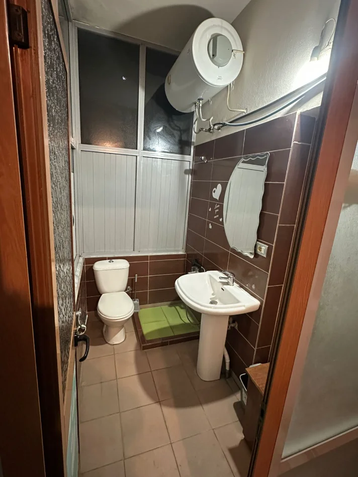 Tirane, jepet me qera Banese 1+1+Ballkon, Kati 2, 65 m², Cmimi 33.000 Leke te Reja, (Prane Nenstacionit Elektrik, Bulevardi i Ri, Tirane)