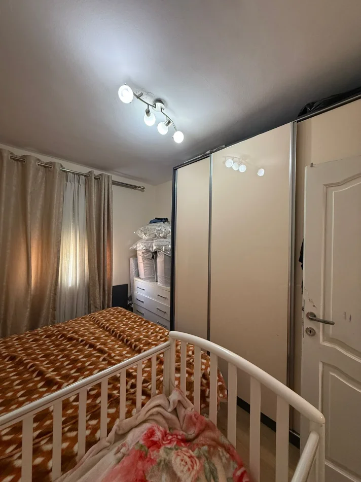 Tirane, shitet apartament 1+1+Ballkon Kati 4, 60 m² 