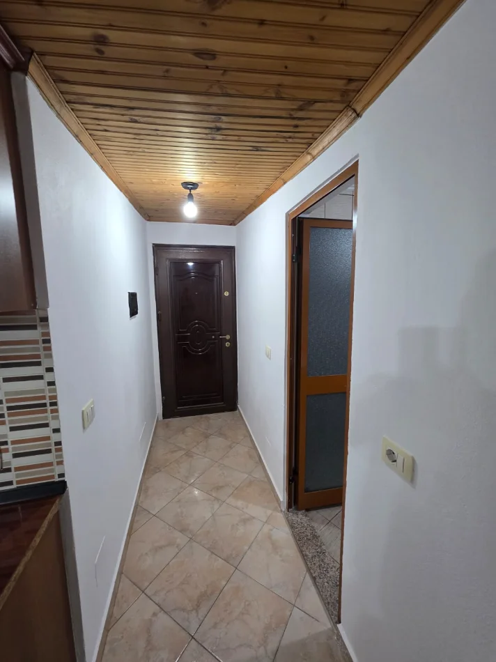 Tirane, jepet me qera apartament 1+1+Aneks+Ballkon Kati 9, 67 m² 400 € (Rruga Muzakët)