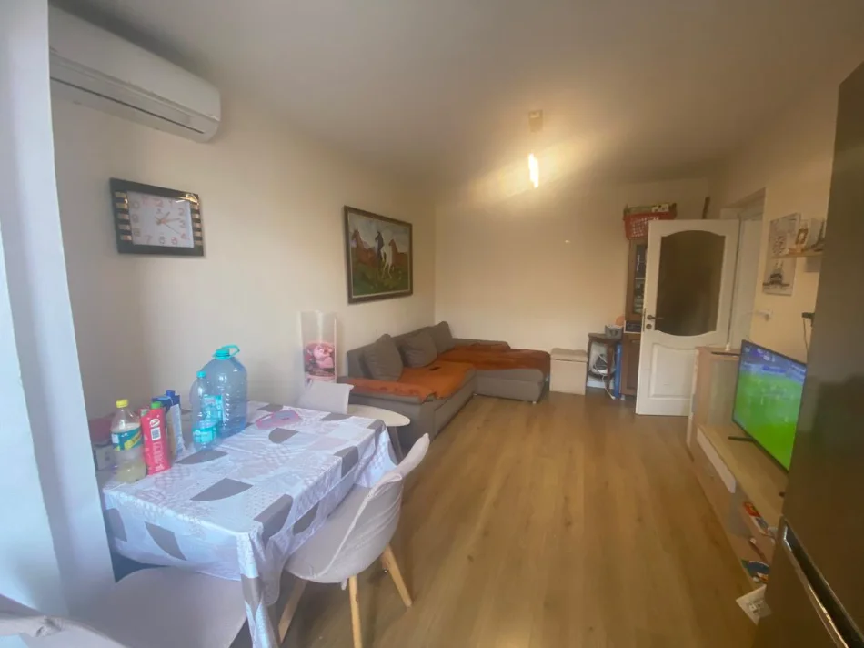 Tirane, shes apartament 1+1 Kati 4, 49 m² 12.000.000 € (Hurry fultz)