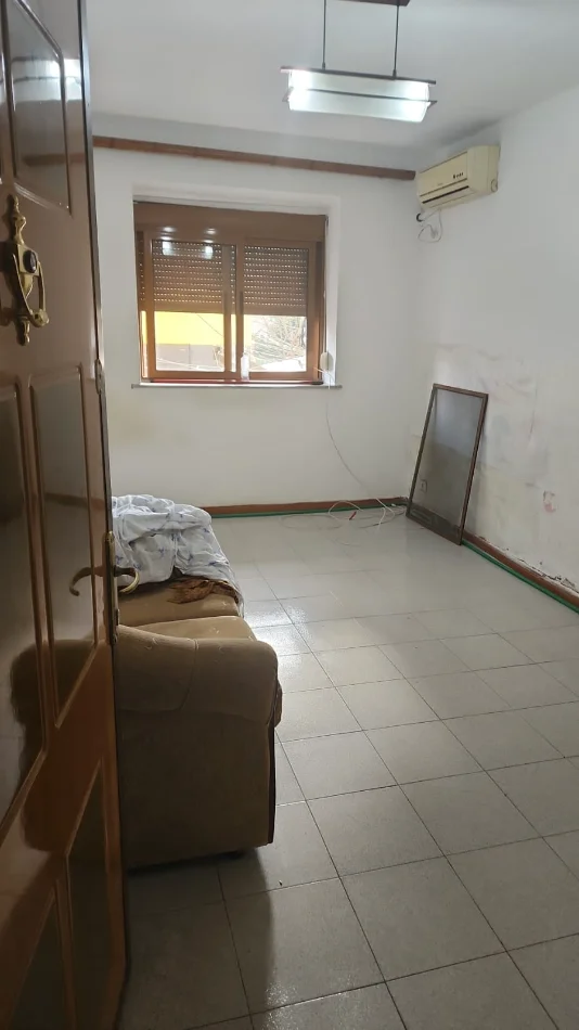 Tirane, shitet garsonier 1+1 Kati 2, 28 m² 69.000 € (Rruga e Elbasanit)