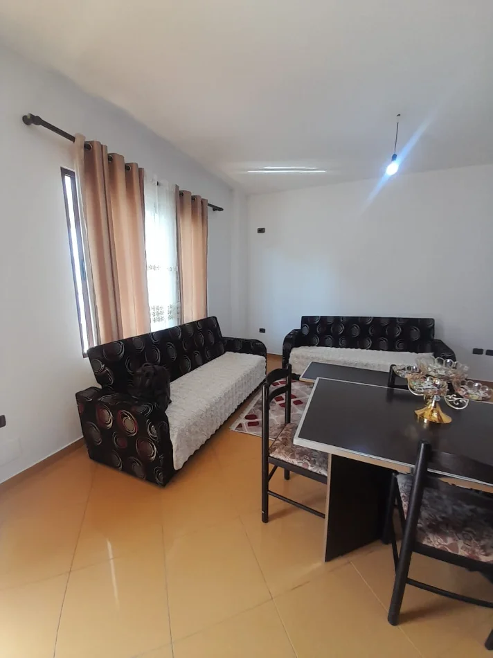 Tirane, jepet me qera Banese 1+1 Kati 3, 70 m², Cmimi 43.000 Leke te Reja, (Prane Inxhinjerise se Ndertimit, 21 Dhjetori, Tirane.)