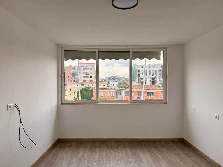 Tirane, shitet apartament Kati 6, 75 m² 105.000 € 