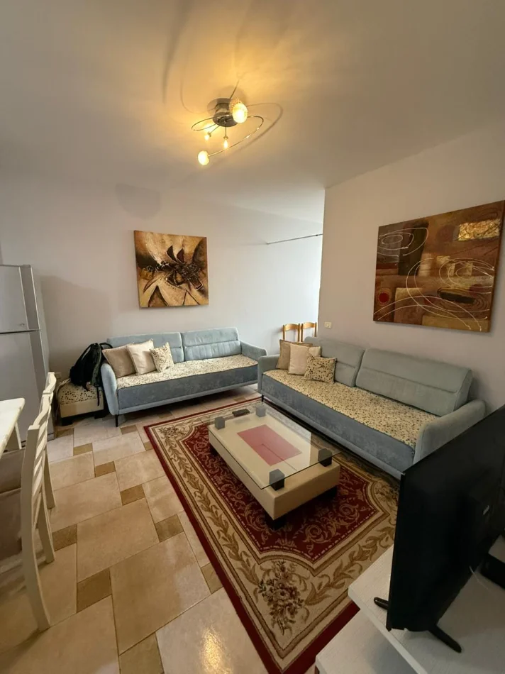 Tirane, jepet me qera apartament 1+1 Kati 8, 76 m²