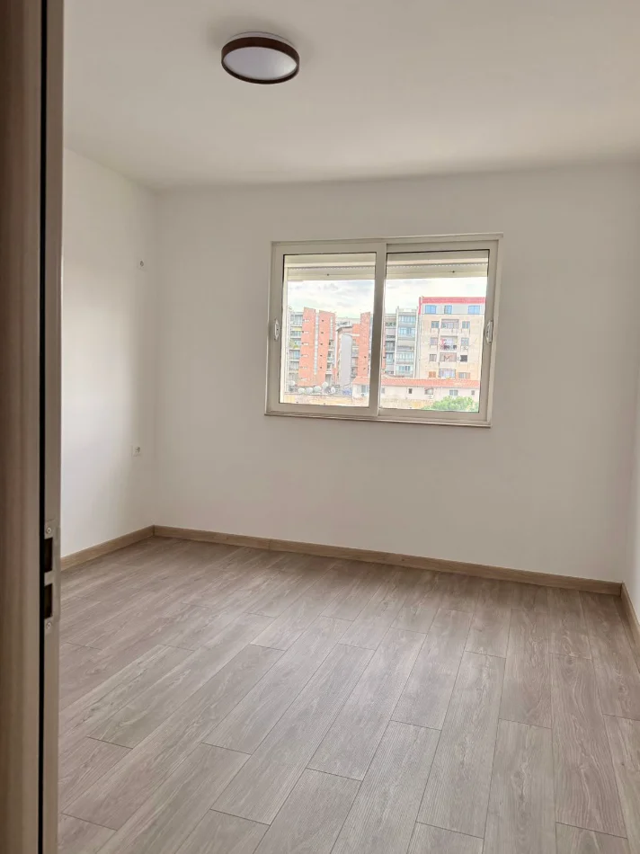 Tirane, shitet apartament Kati 6, 75 m² 105.000 € 