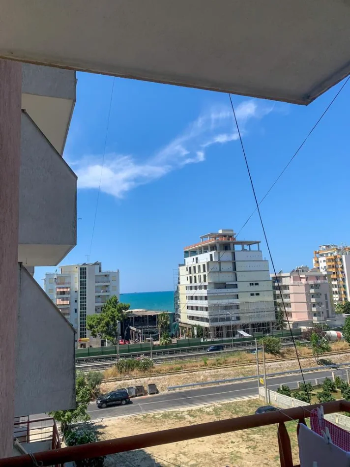 Durres, shitet apartament 1+1+Ballkon Kati 4, 75 m² 
