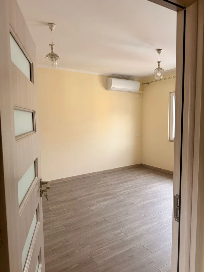 Tirane, shitet apartament Kati 6, 75 m² 105.000 € 