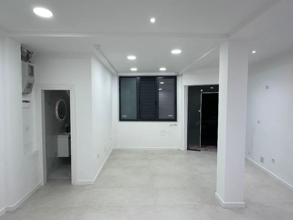 Shqiperi, jepet me qera zyre Kati 0, 40 m² 500 € 