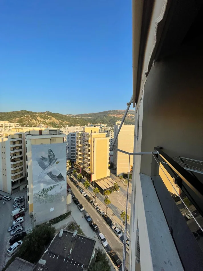 Vlore, jepet me qera apartament 1+1+Aneks+Ballkon Kati 5, 80 m² 350 € (Lungomare)