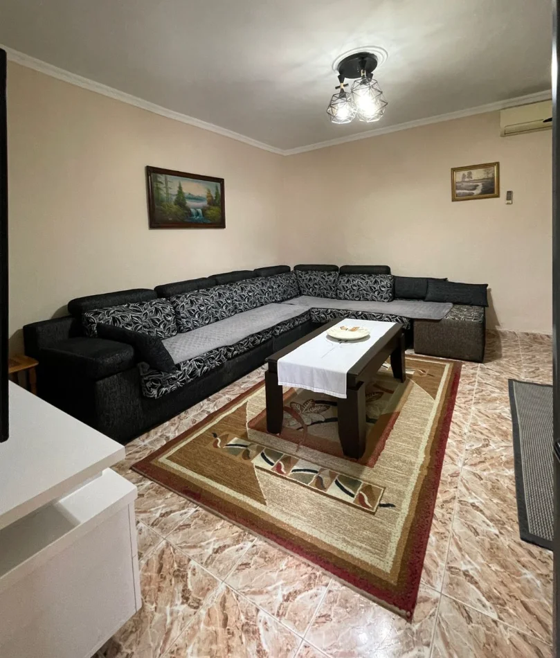 Tirane,Selite jepet me qera shtepi 2+1 Kati 0, 80 m² 40.000 (Kolë Paparisto)