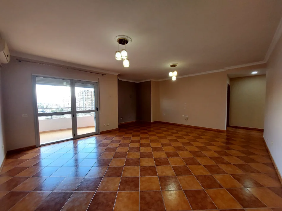 Vlore, shitet apartament 2+1 Kati 7, 119 m² 180.000 € 