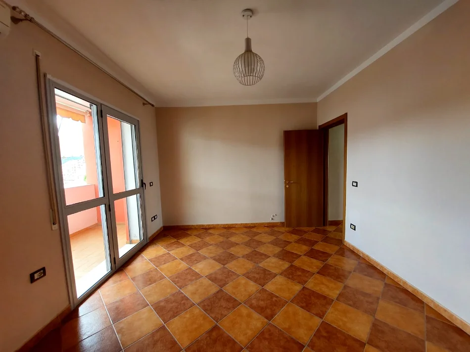 Vlore, shitet apartament 2+1 Kati 7, 119 m² 180.000 € 