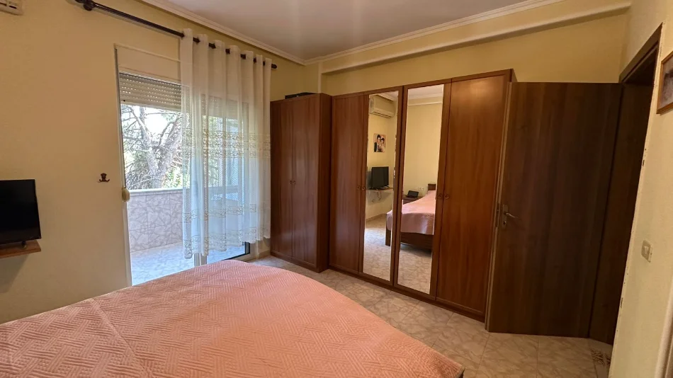 SHITET APARTAMENT 2+1+2  ISH STACIONI I FUNDIT I TIRANES SE RE 255.000 €