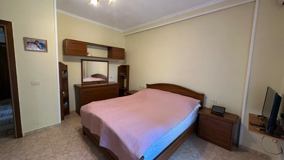 SHITET APARTAMENT 2+1+2  ISH STACIONI I FUNDIT I TIRANES SE RE 255.000 €