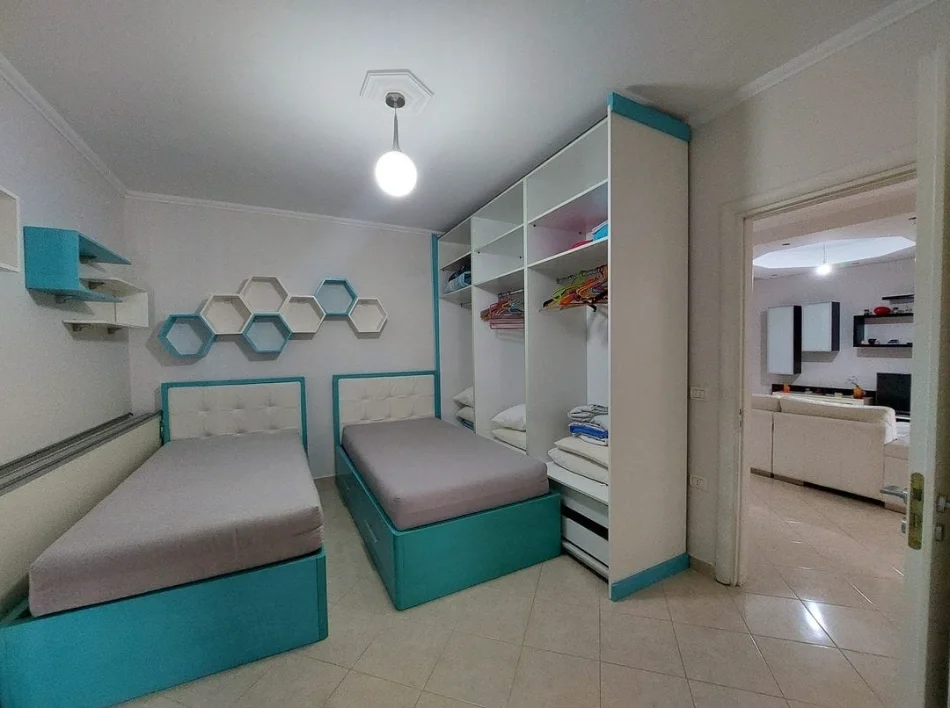 Tirane, shitet apartament 2+1 Kati 5, 106 m² 193.000 € 