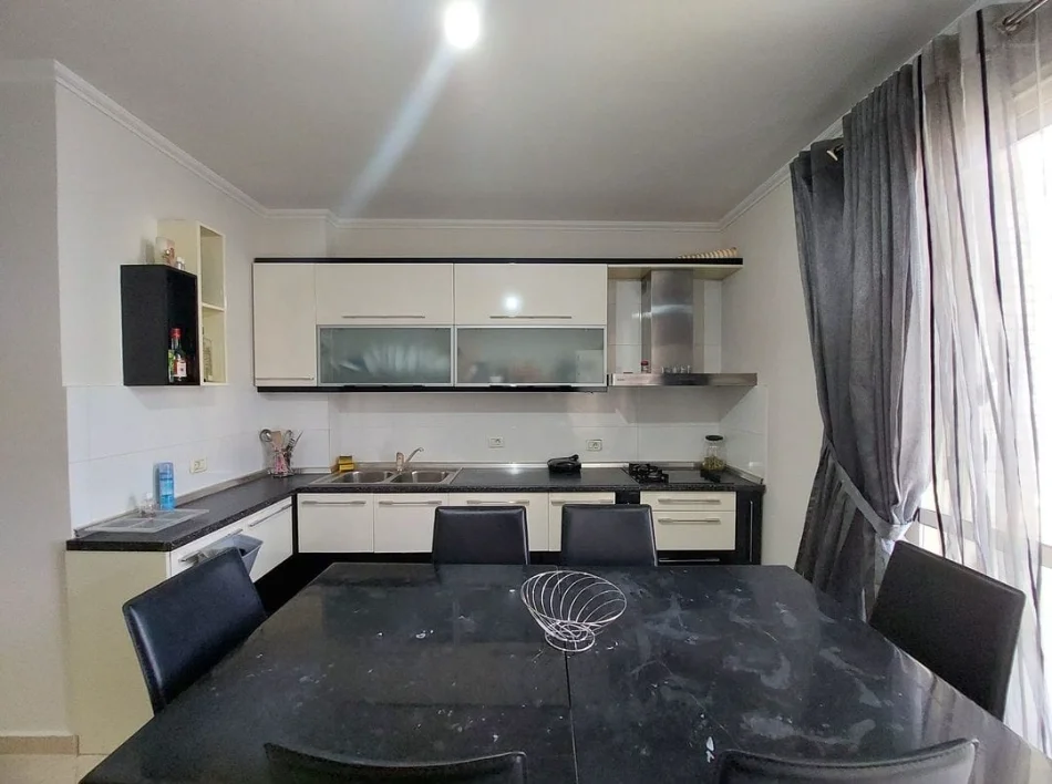 Tirane, shitet apartament 2+1 Kati 5, 106 m² 193.000 € 