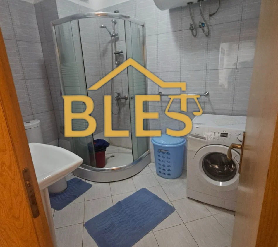 Tirane, jepet me qera apartament 2+1 Kati 5, 100 m² 500 € (Te Famed ne Astir)