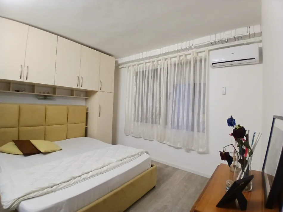 Tirane, jepet me qera Garsioner, Kati 2, 45 m² 450 € (Rruga Durrësit, Tiranë)
