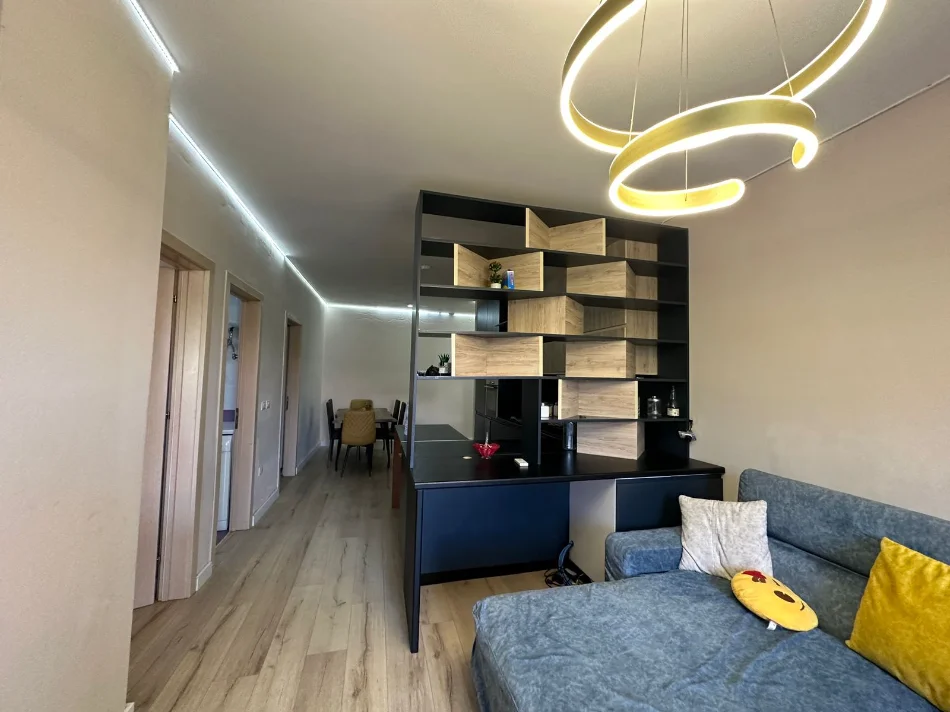 Tirane, jepet me qera apartament 2+1+Ballkon Kati 2, 107 m² 420 € (Pranë Auto-Kalaja,Rruga Rexhep Bastari, Fresk, Tiranë)