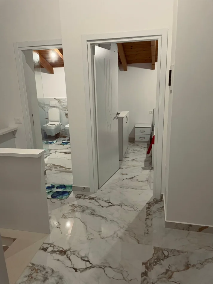 Vlore, jepet me qera Vile 3+1+Ballkon Kati 2, 1.500 € 