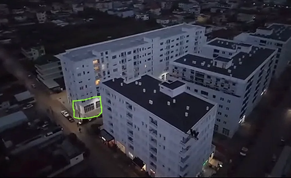 Tirane, shitet dyqan Kati 0, 76 m² 190.000 € (Kamez)