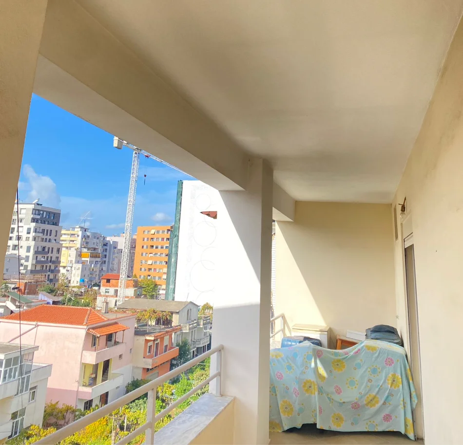 Tirane, shitet apartament 2+1+Aneks+Ballkon Kati 4, 157 m² 190.000 € (Prane Ozonit rrethrrotullimi Astir)