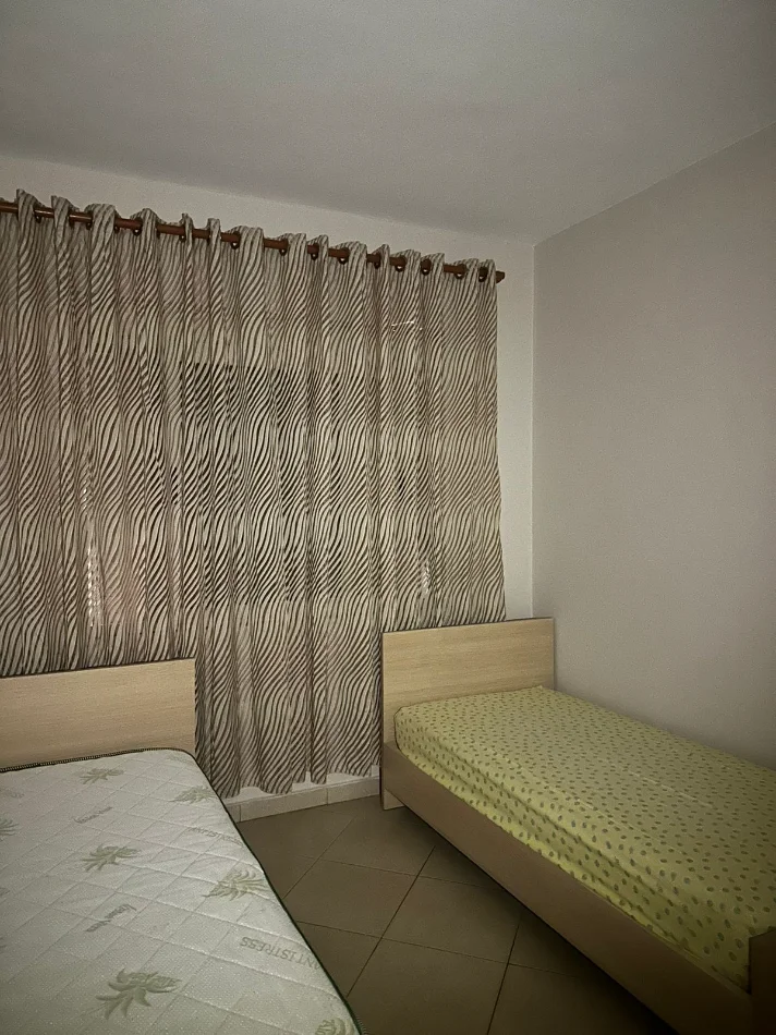 Tirane, jepet me qera apartament 2+1 Kati 5, 94 m² 550 € (Pranë Kompleksit Fratari, Astir, Tiranë.)