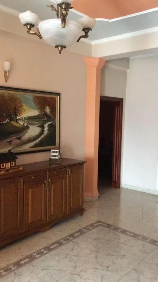 Fushe Kruje, shitet Vile 4+1+Aneks+Ballkon Kati 3, 160 m² 270.000 € (Nord park fush kruje)