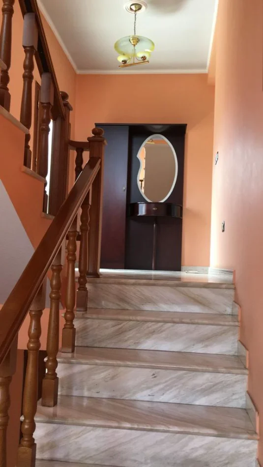 Fushe Kruje, shitet Vile 4+1+Aneks+Ballkon Kati 3, 160 m² 270.000 € (Nord park fush kruje)