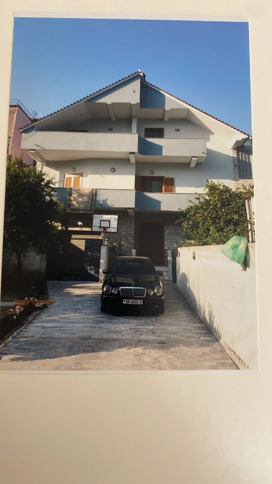 Fushe Kruje, shitet Vile 4+1+Aneks+Ballkon Kati 3, 160 m² 270.000 € (Nord park fush kruje)