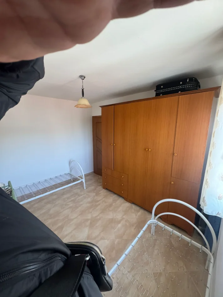Kavaje, shitet apartament 2+1+Aneks+Ballkon Kati 3, 3 m² (Lagja Sharrë n.4, Rruga e stacionit të trenit)