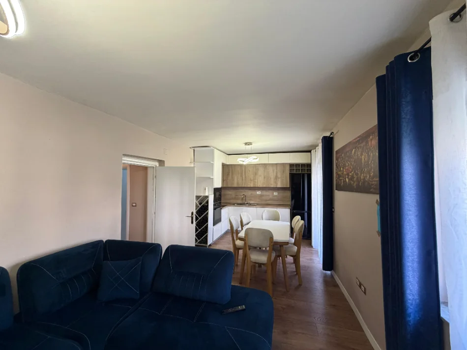 Durres, shitet apartament 2+1+Ballkon Kati 3, 92 m² 125.000 € (Muzeumi)