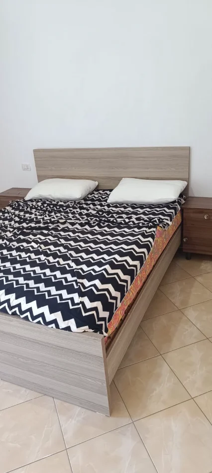 Tirane, jepet me qera apartament 2+1 Kati 6, 85 m² 430 € (Pranë KMY-së, Bar Unik, Yzberisht, Tiranë.)
