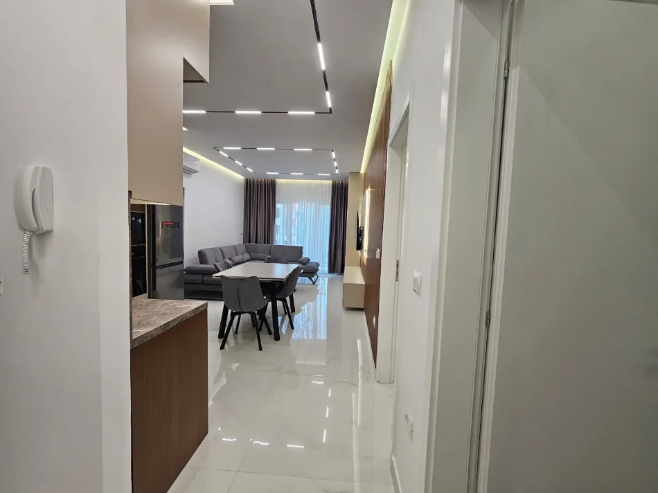 Tirane, jepet me qera apartament 2+1 Kati 6, 85 m² 892 € (Zogu I Zi)